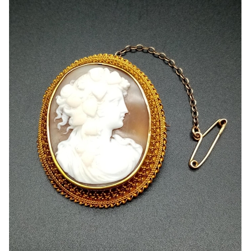 185 - 18ct gold (tested) Victorian Cameo brooch, weight 12.28g and 4.5cm wide approx