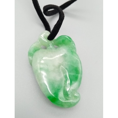 226 - Large natural jade pendant weight 19g and size 4x2.5cm approx