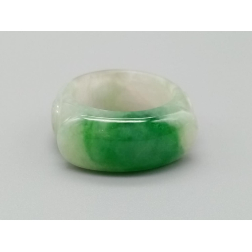 538 - Natural jade ring, weight 10g and size U