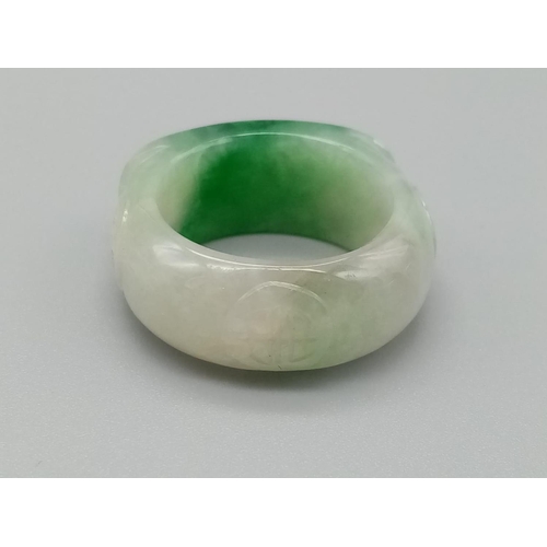 538 - Natural jade ring, weight 10g and size U