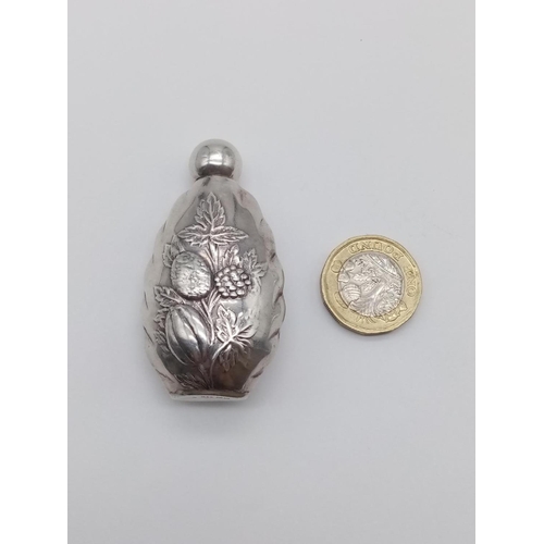 219 - Silver perfume bottle weight 15.13g and 5.5cm tall