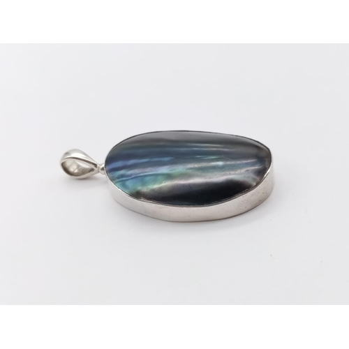 531 - Black mother of pearl large silver pendant, weight 14g and 5.5cm drop approx