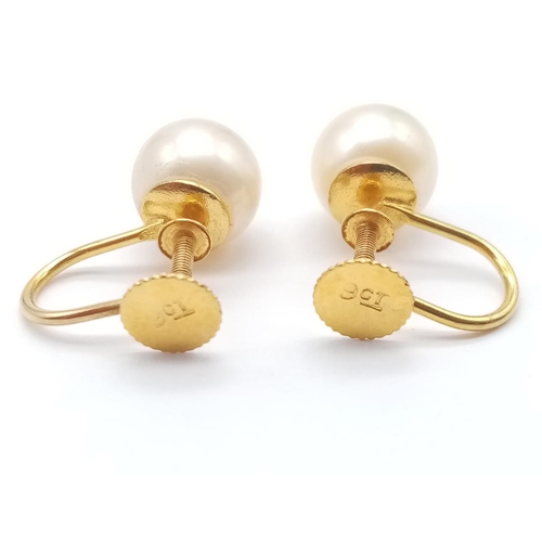 633 - Pair of 9ct pearl earrings, weight 2.28g