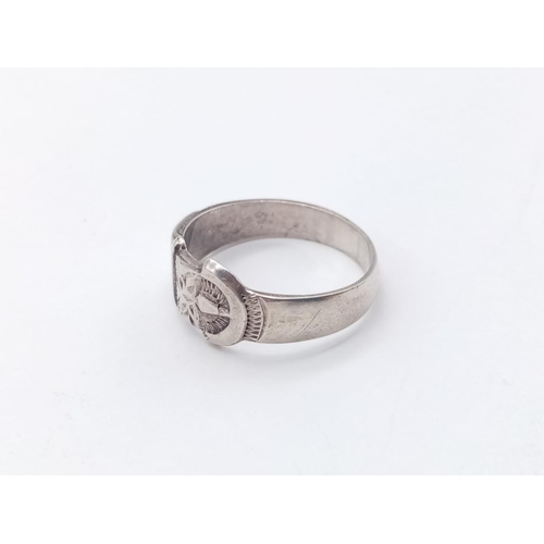 776 - Silver buckle ring, weight 3g and size O