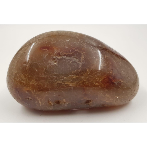 914 - A Large Agate Stone - 297g. 9cm