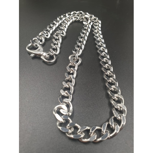 635 - Heavy metal highly polished chain, weight 96g