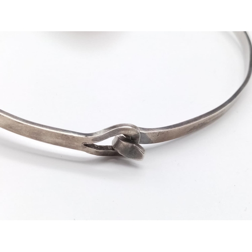 518 - Large cat eye stone silver choker necklace, weight 37g and 10.5cm diameter, stone is 3.5cm