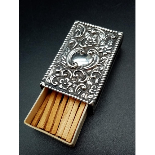 955 - Antique Decorative Silver Matchbox Holder. Hallmarked for 1900. 9g weight.