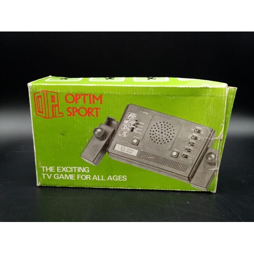 960 - A Vintage Optim Sport TV Games Console. Good Condition, Original box. Clean battery department.