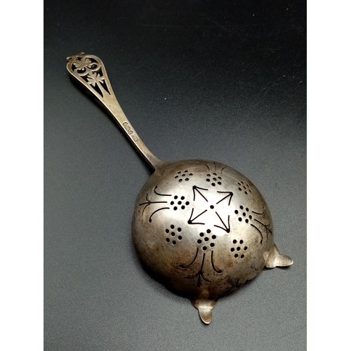 254 - A Vintage 1931 Sterling Silver Ladle. 14cm. 43.92g.