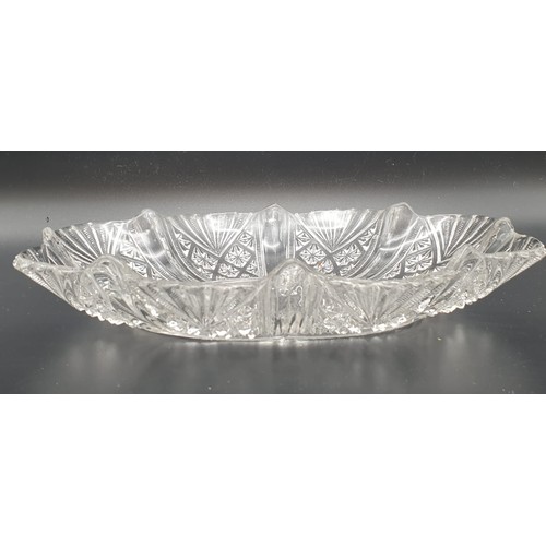 460 - A Beautiful Crystal Glass Fruit bowl (22cm dia) and two decorative Glass Bowls. (24 and 19cm).