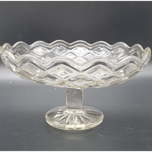 460 - A Beautiful Crystal Glass Fruit bowl (22cm dia) and two decorative Glass Bowls. (24 and 19cm).