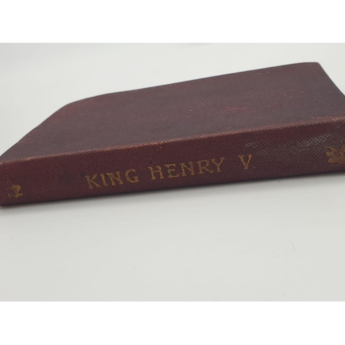 435 - First Edition of Shakespeare's King Henry V, Published by J.M. Dent and Co in 1895. 11 x 14cm