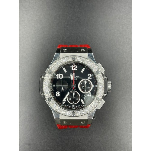 29 - Hublot Big Bang chronometer watch with black face and original diamond dial