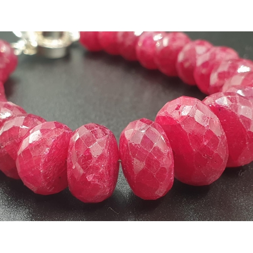 406 - 266cts African Ruby Gemstone bracelet with Pearl clasp in 925 silver, Beads 10mm-15mm