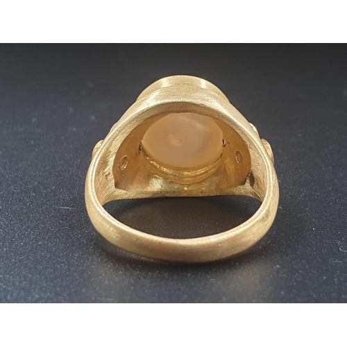 519 - 10cts Freshwater pearl ring with topaz accents, 925 silver with yellow gold plating matt finish. Siz... 