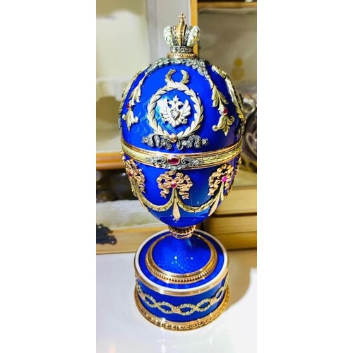 69 - Russian very Large Blue 14ct Solid yellow Gold Enamel Diamond Surprise Easter Egg.

Magnificent 14CT... 