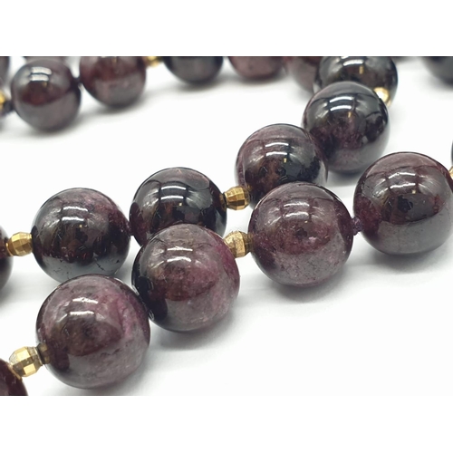 729 - Garnet NECKLACE with 9ct Gold Clasp.   98g  38cm