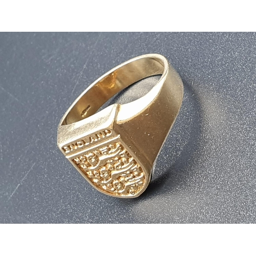 418 - 9K Yellow Gold England Football Team Cap Ring.
7.42g Size U