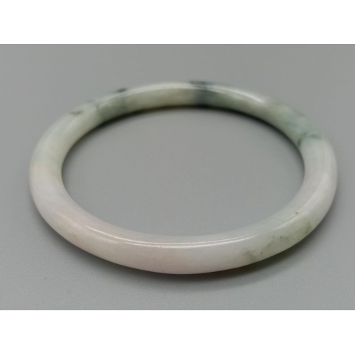 662 - Baby natural jade bangle 19g