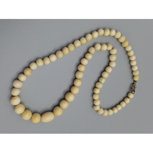 753 - Vintage small beaded ivory necklace, 42cm long approx