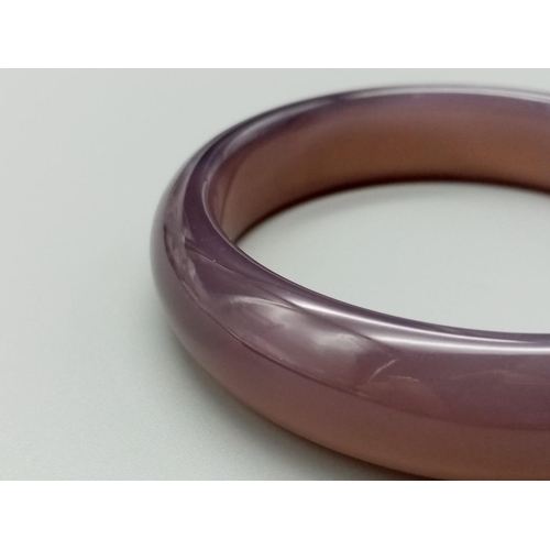 808 - Lavender jade bangle weight 59g and 7cm inner diameter approx