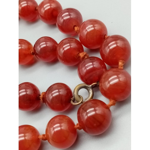 815 - Carnelian beaded necklace 42cm long approx