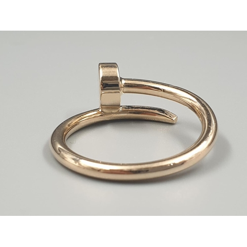 516 - 9K YELLOW GOLD CARTIER STYLE RING WEIGHT 3G SIZE K