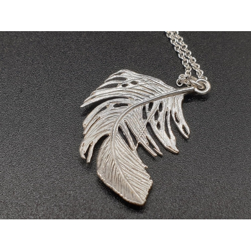 323 - ALEX MONROE STERLING SILVER BIG FEATHER PENDANT ON EXTENDABLE NECKLACE