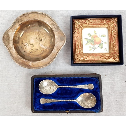 446 - An Eclectic Mix of 10 Pieces ranging from Vintage Ceramic to Trinket Boxes.