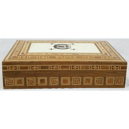 671 - Islamic Style Decorated Wooden Box. Inlaid Mother of Pearl on Lid. Felt Interior. Good Condition.
31... 