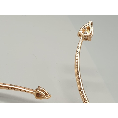 314 - AN  18K ROSE GOLD DIAMOND ENCRUSTED CHOKER NECK PIECE IN SNAKE FORM.
24.2gms approx 38cms long