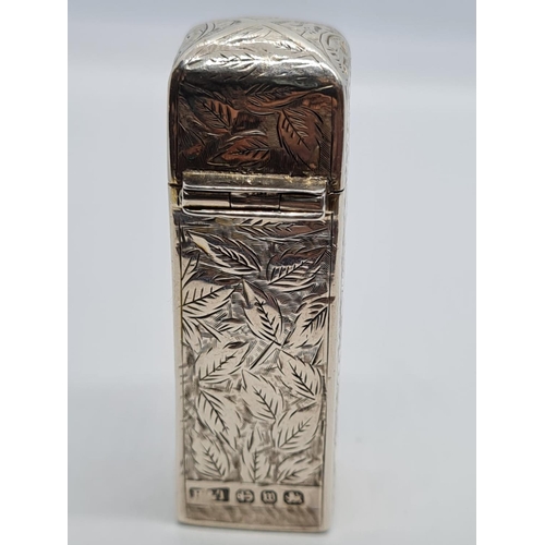 374 - Antique Solid Silver Perfume Bottle.- Birmingham 1896
Hallmark, Hillard and Thomson. 5.7cm.  23.5g