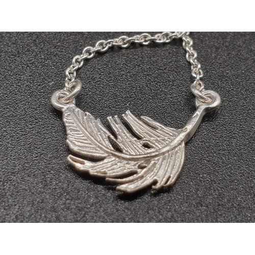 263 - ALEX MONROE STERLING SILVER LITTLE FEATHER PENDANT ON EXTENDABLE NECKLACE