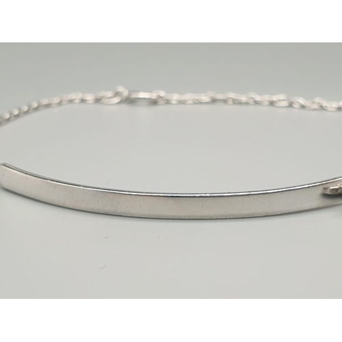 517 - STERLING SILVER LADIES ID BRACELET WEIGHT 2.1G