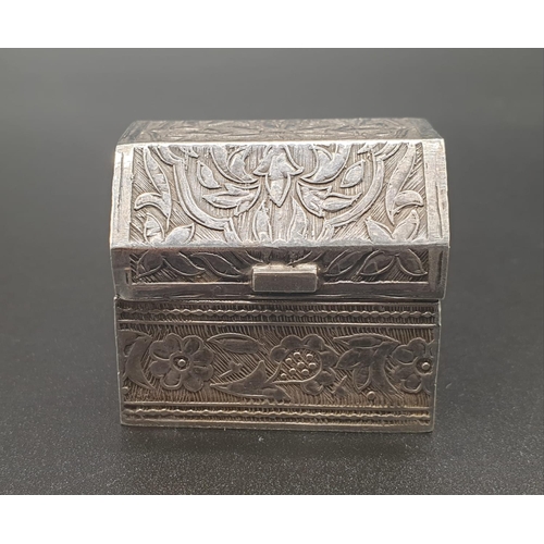 478 - Early Islamic Solid silver Pill Box/Snuff Box. 
3.2 x 3.7 x 3.2.   29.6g