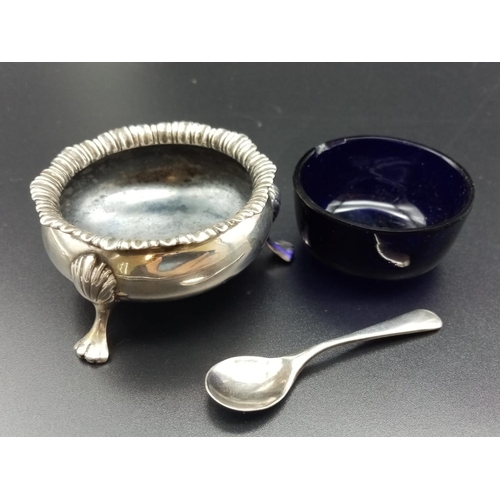 992 - Vintage Silver Salt Server with Spoon.
silver weight - 42g. 5cm diameter.