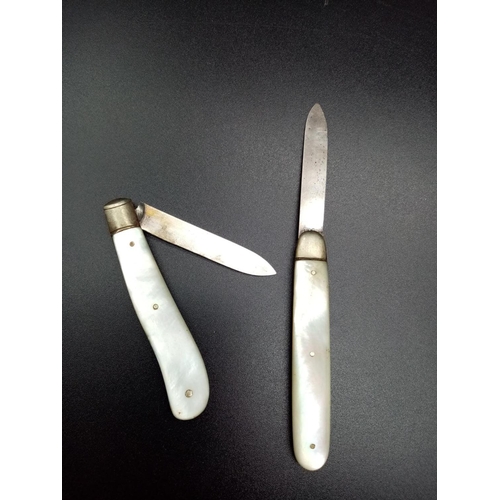 367 - Antique Pair of Silver Thomas Marples Folding Fruit Knives. 1895 and 1915. Mother of Pearl Handles.
... 