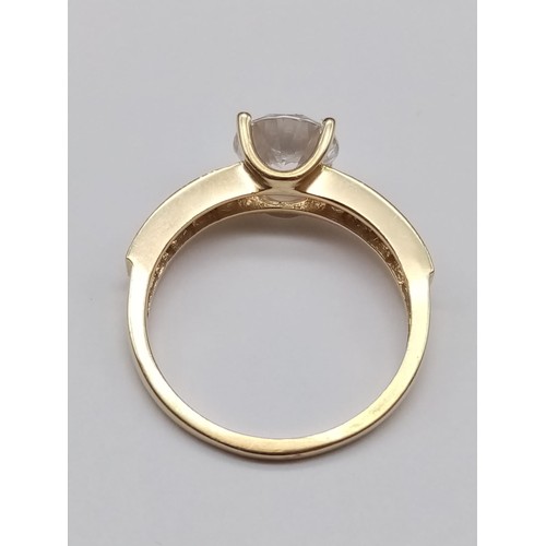 964 - Ladies 14K Yellow Gold stone set Ring. Size Q
4g