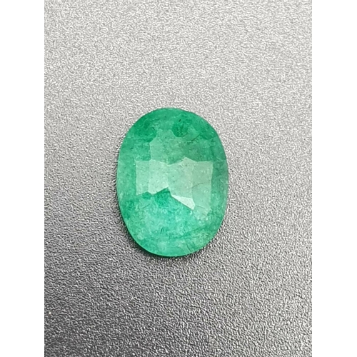 350 - 4.31 Cts Natural Emerald in Oval cut. 13.40 x 9.96 x 5.19 mm. Come with IGL&I Certificated