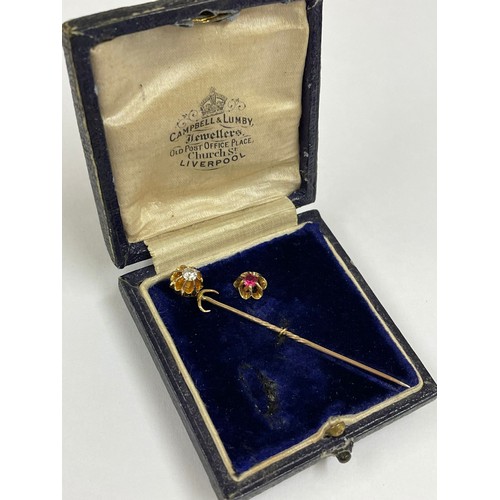 360 - Vintage 9ct gold stick pin with diamond