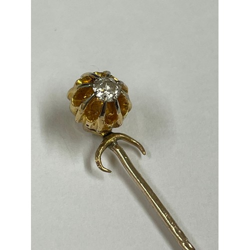 360 - Vintage 9ct gold stick pin with diamond