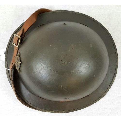 14 - Private Purchase WW1 Officers Brodie Helmet. Badged to the Guards Machine Gun Regiment. Extremely Ra... 