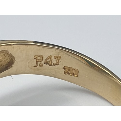 311 - 18K Yellow Gold Turquoise Set Ring. 
3.3g. Size N