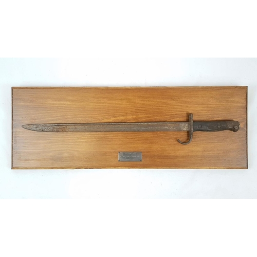 375 - WW1 Gallipoli Relic Mounted 1907 Hooked Quillion Bayonet.