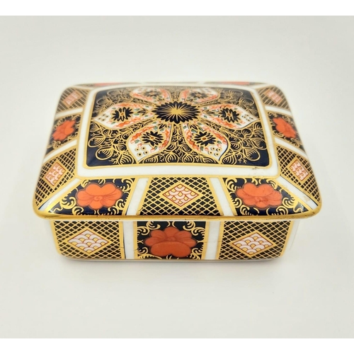 386 - A Royal Crown Derby Rectangular Imari Pattern Trinket Box with Lid Pattern Number 1128. 11 x 10cm