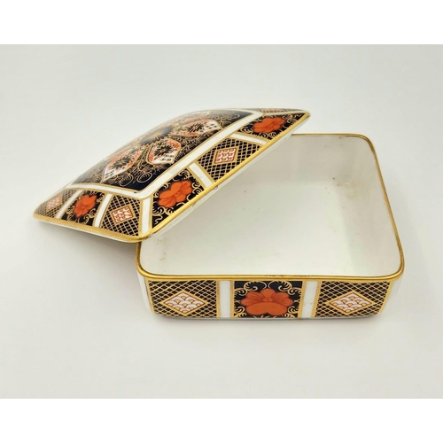 386 - A Royal Crown Derby Rectangular Imari Pattern Trinket Box with Lid Pattern Number 1128. 11 x 10cm