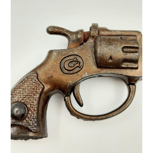 324 - Rare Vintage 1920’s Cast Iron English Made ‘Dixie’ Model Reproduction Cap Revolver Working Action. 1... 