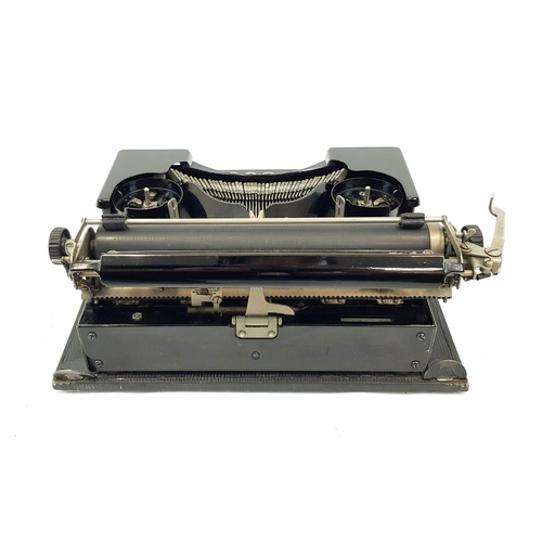 381 - A Vintage (1930s) Royal Portable Typewriter. 
In good condition but A/F. In case - 32 x30cm.