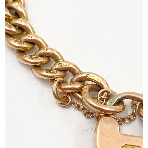 16 - A 9K Yellow Gold Belcher Bracelet with Heart Clasp, individually hallmarked on each link
18cm. 23.58... 